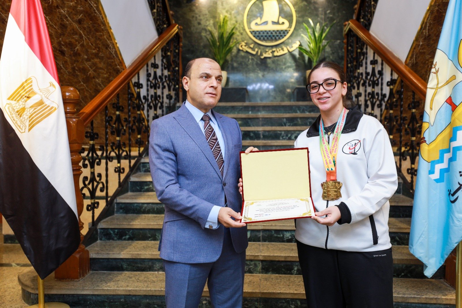 تكريم خديجه الدفراوي بطلة كرة السرعة تكريم خديجه الدفراوي بطلة كرة السرعة