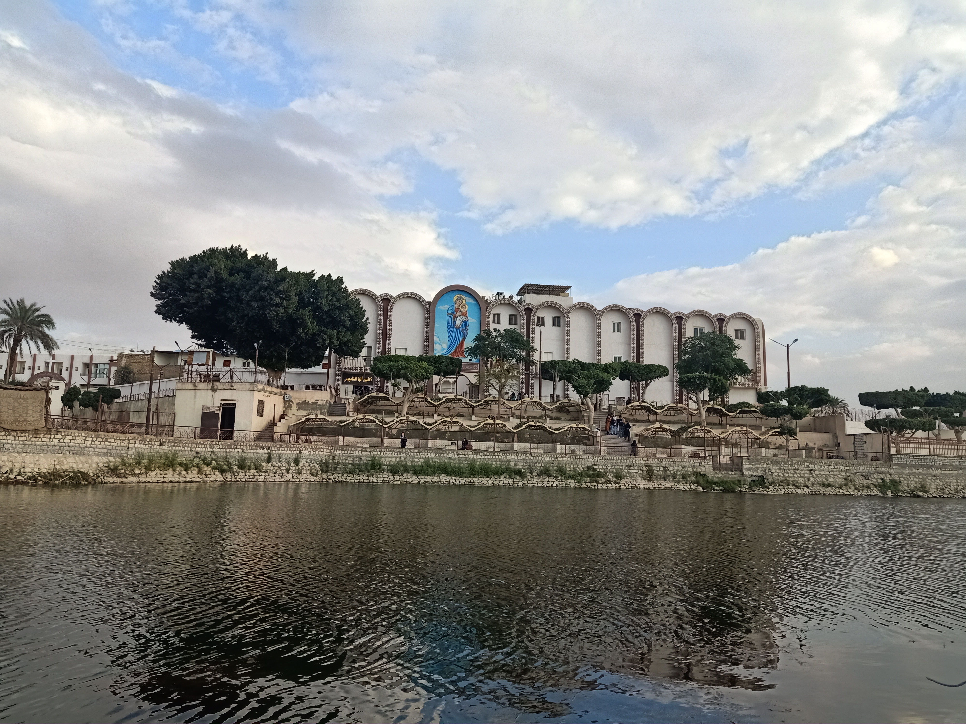 دير العذراء بياض العرب