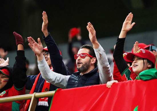 احتفالات وتصفيق جمهور المغرب