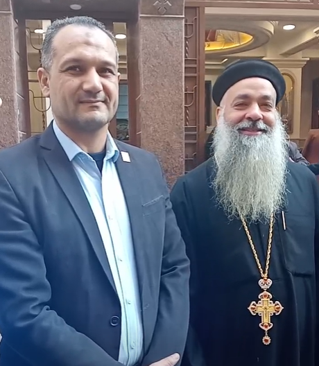 التوافد لتقديم التهنئة بكنائس كفر الشيخ