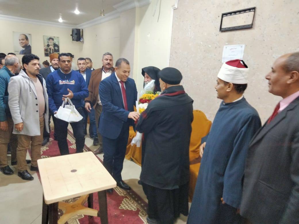 رئيس مركز ومدينة الحامول يقدم التهنئة للاخوه الأقباط بعيد الميلاد المجيد ب رئيس مركز ومدينة الحامول يقدم التهنئة للاخوه الأقباط بعيد الميلاد المجيد ب