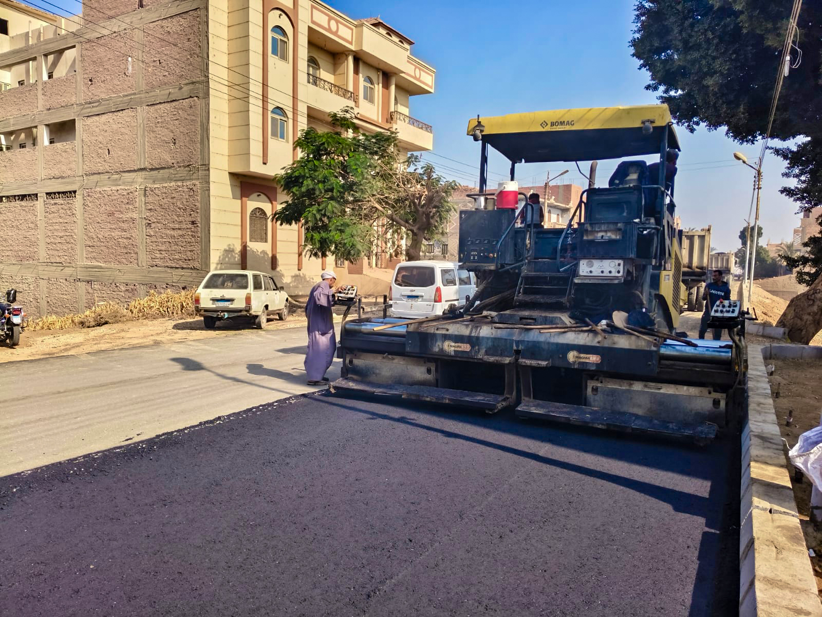 فرد الأسفلت فرد الأسفلت