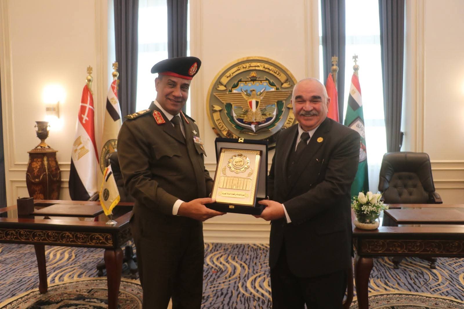 جانب من توقيع الاتفاقية (4)