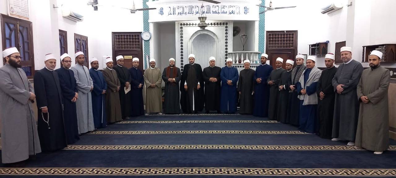 قوافل الدعاه من رجال الازهر والاوقاف 