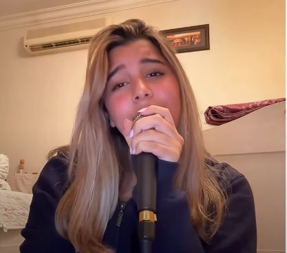 هنا ابنة شيرين عبد الوهاب والملحن محمد مصطفى