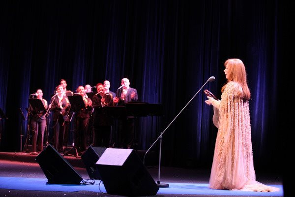 فيروز فيروز