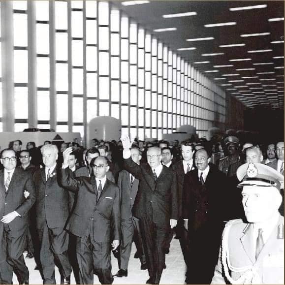 من داخل السد العالى