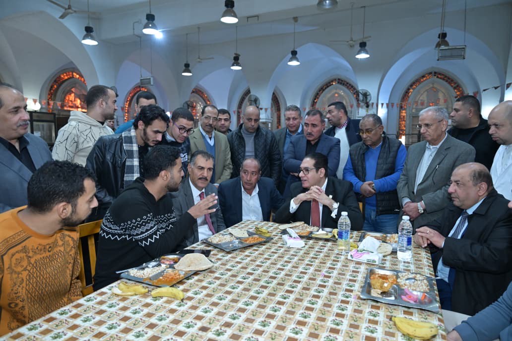 رئيس جامعة القاهرة يتابع الخدمات بالمدينة الجامعية بمنطقة بين السرايات (3)