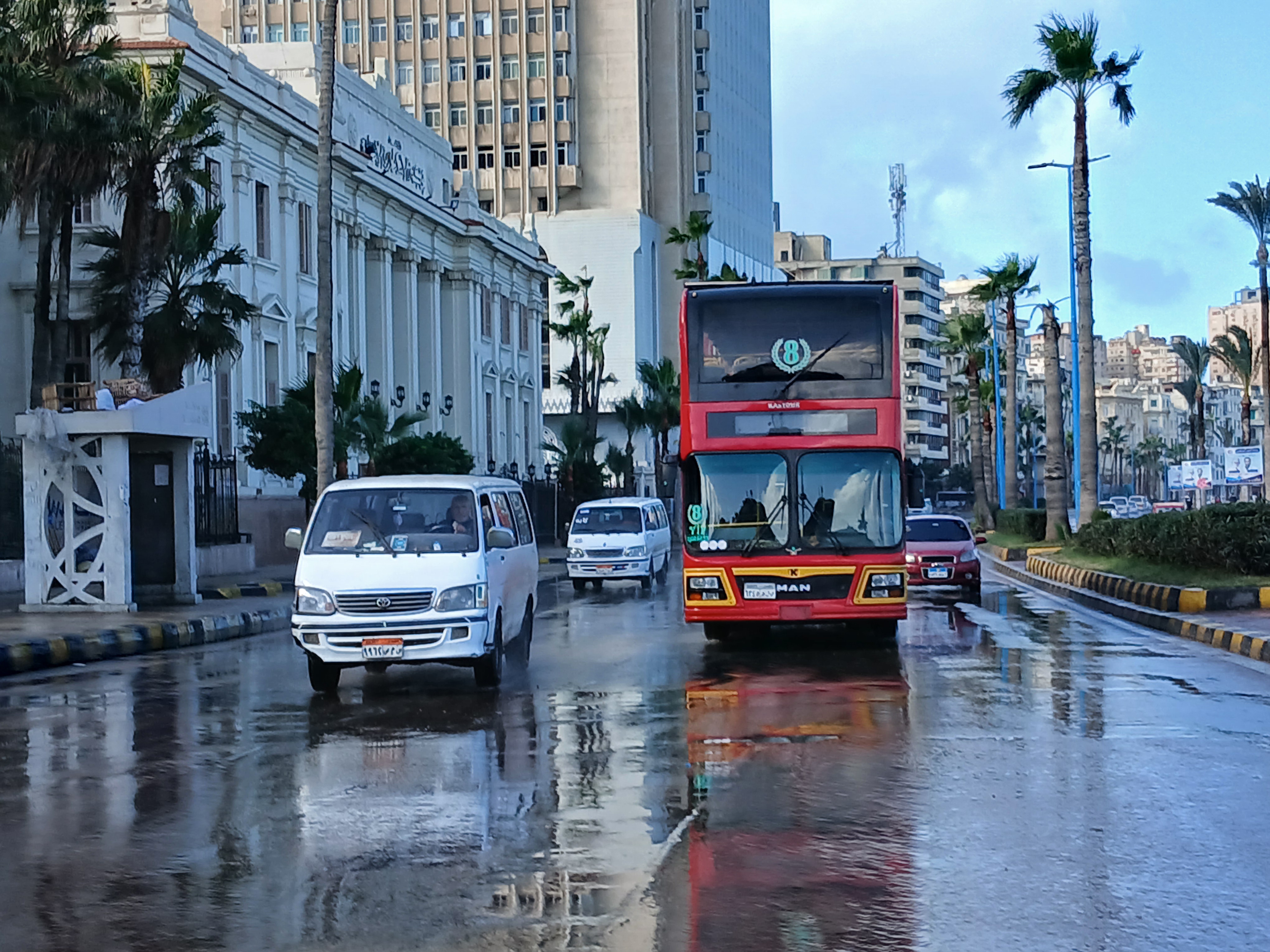 امطار غزيرة تضرب الإسكندرية امطار غزيرة تضرب الإسكندرية