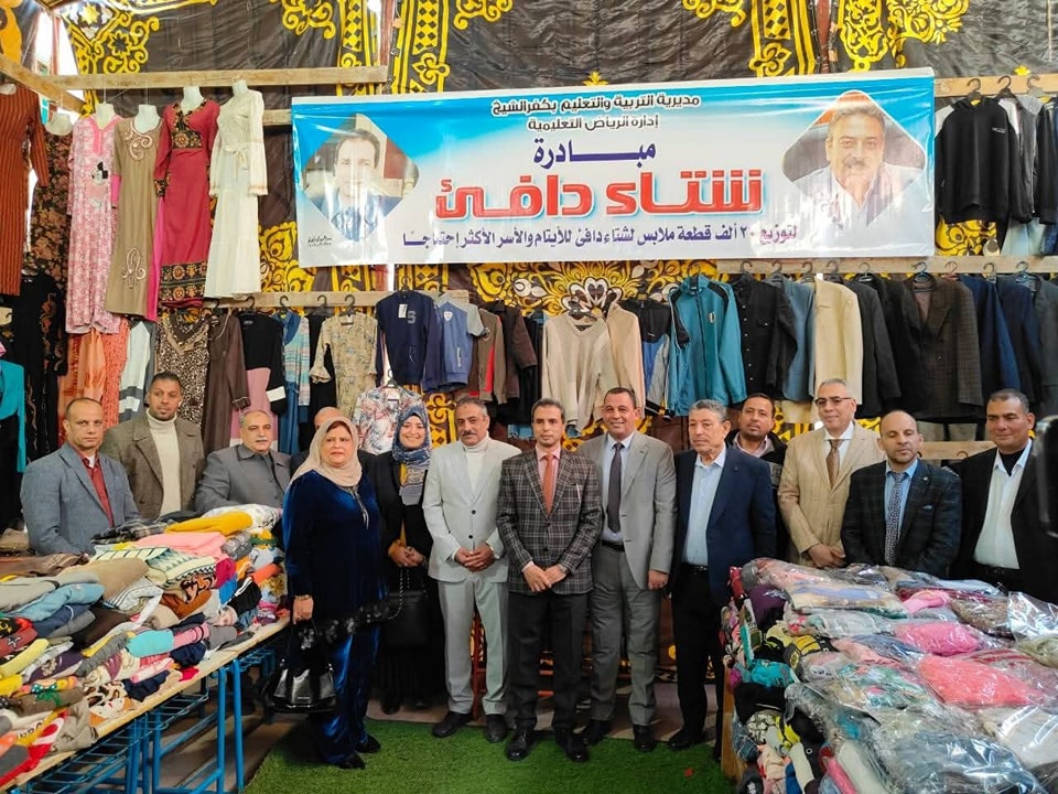 جانب من المعرض والمشاركون به جانب من المعرض والمشاركون به