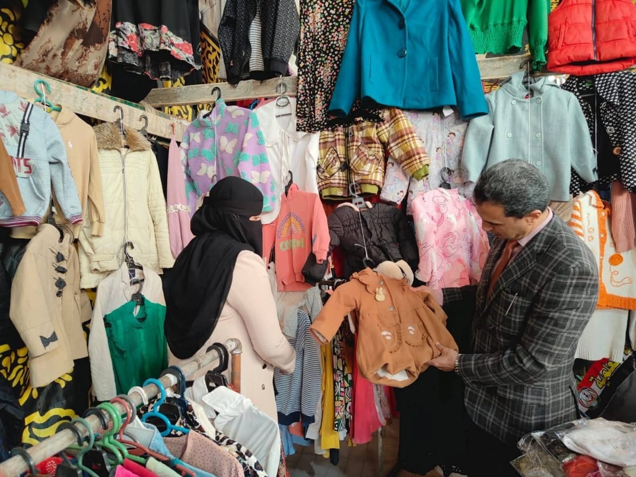 تنوع الملابس المعروضة تنوع الملابس المعروضة