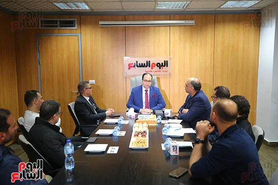 مناقشة رواية عسل السنيورة