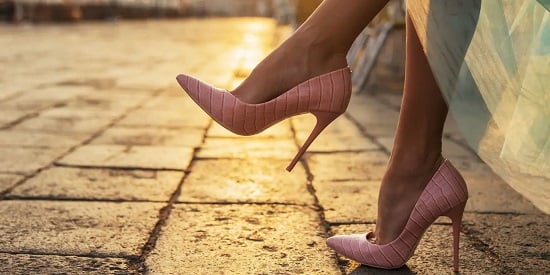 الكعب الرفيع