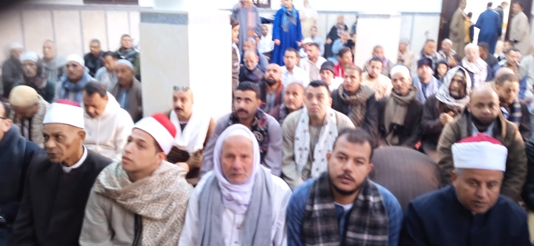 جانب من الحضور بالمسجد