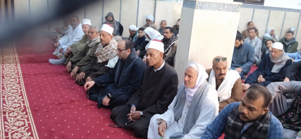 من داخل المسجد بسلامون 