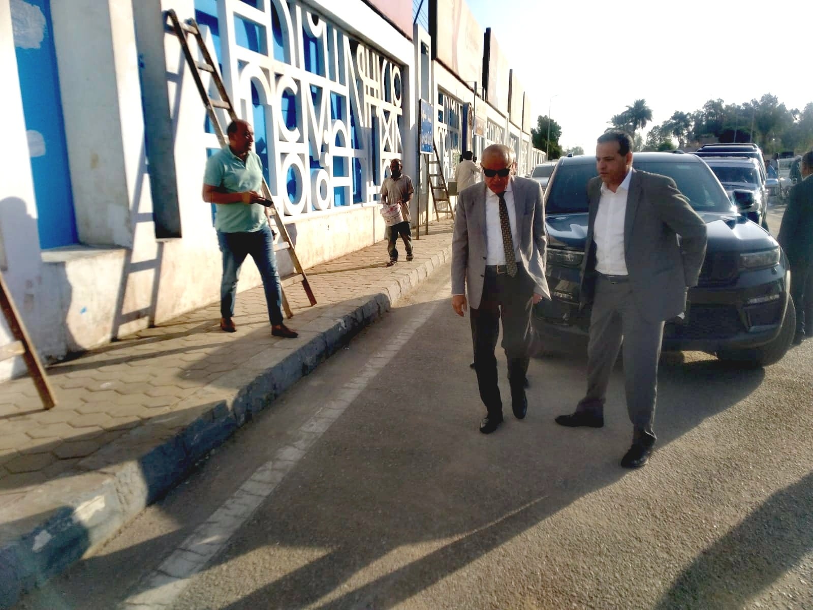 المحافظ يتابع الحملات لتطوير البنية التحتية لخدمة الموسم الشتوى