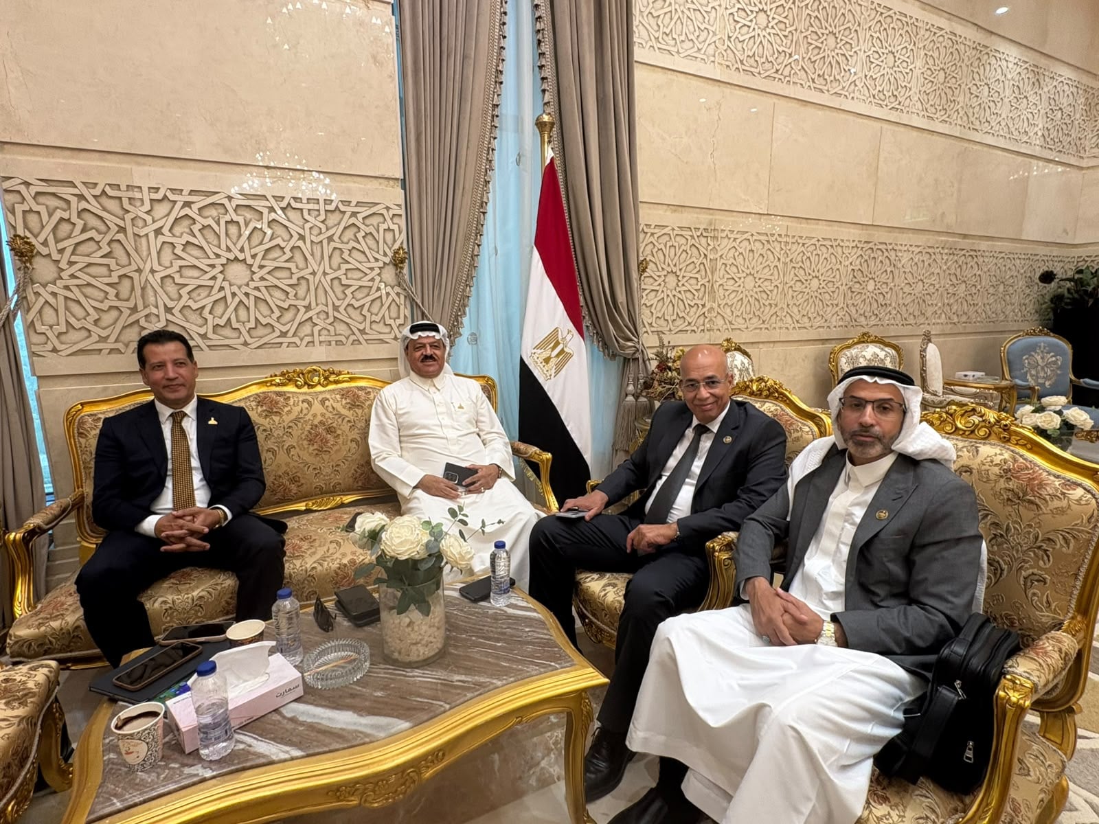 توافد النواب  (1)