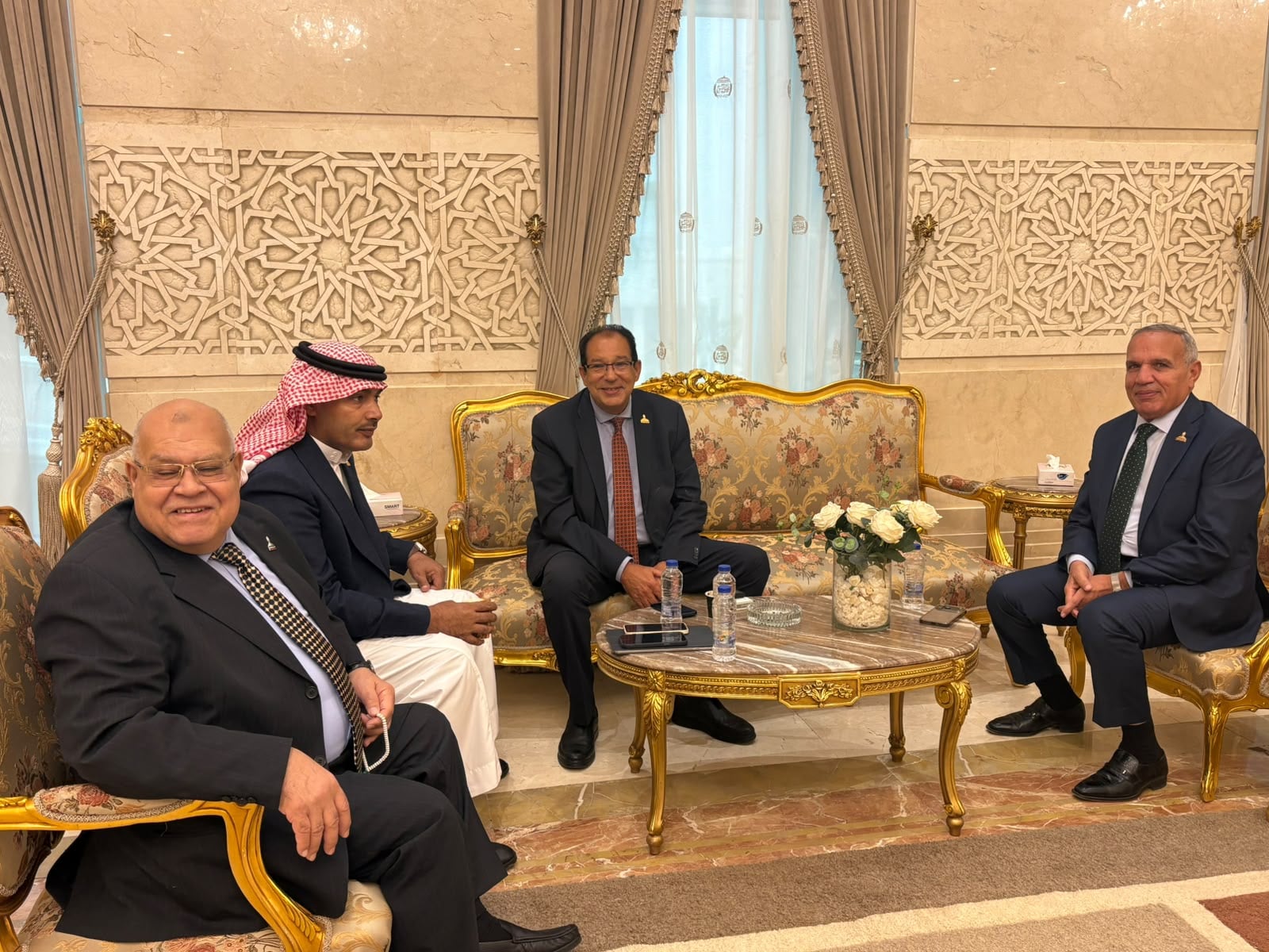 توافد النواب  (8)