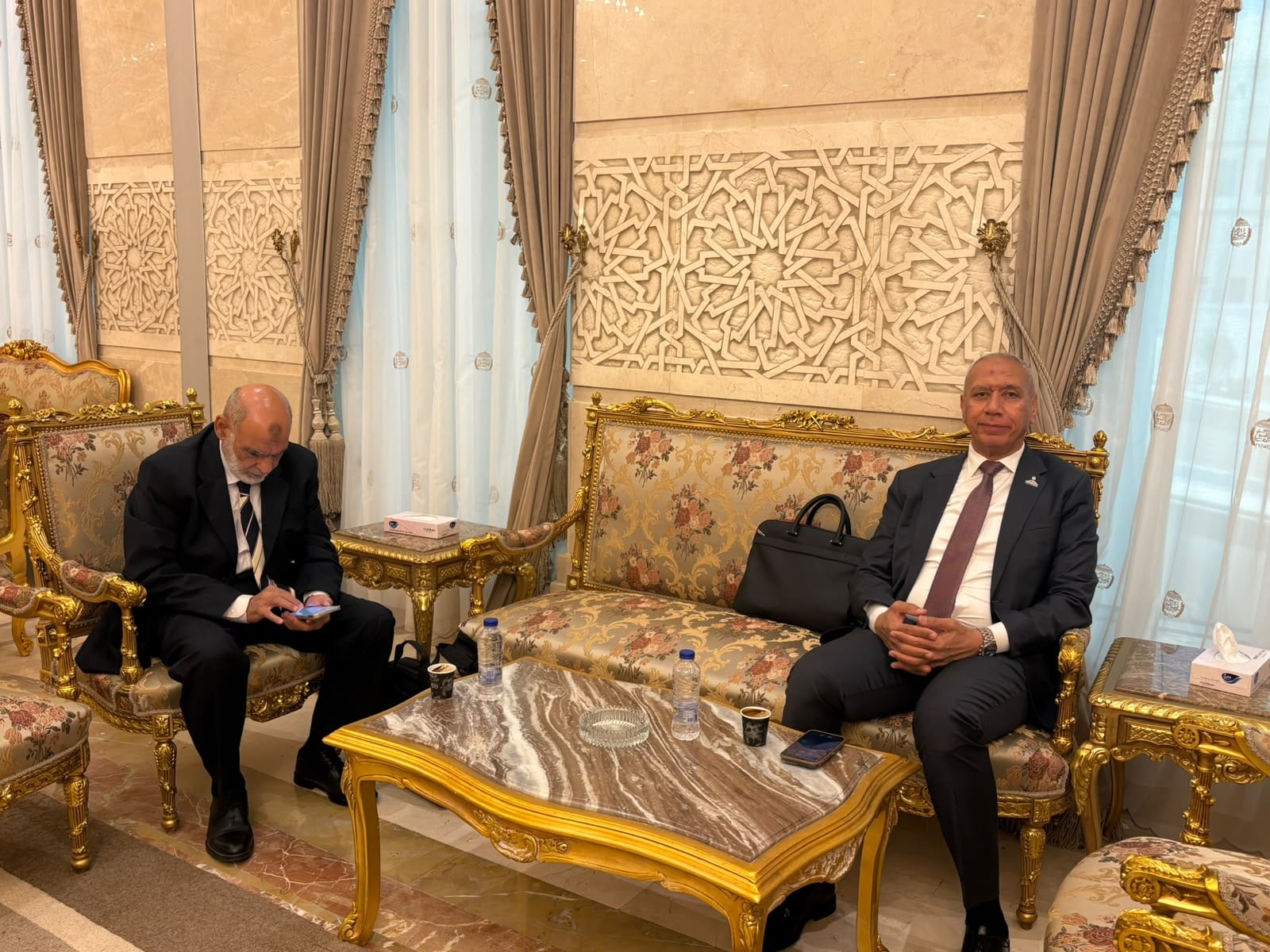 توافد النواب  (6)