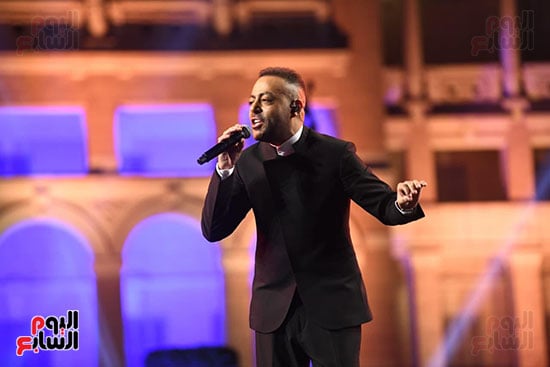 تامر عاشور (2)