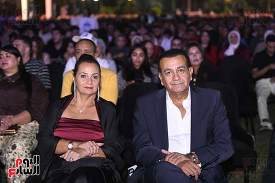 الاعلامي اسامة منير