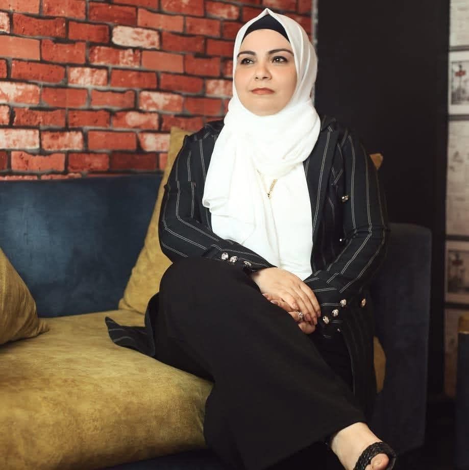 الإعلامية هدى فائق