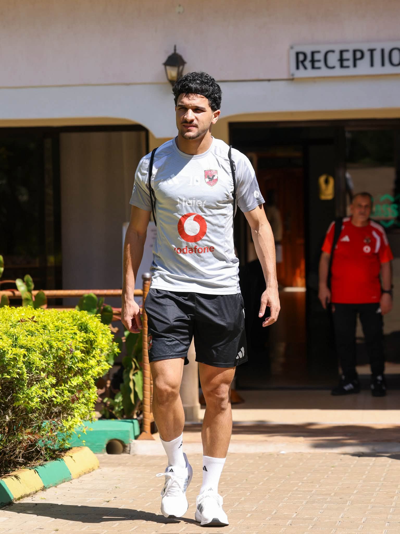 منصف بقرار