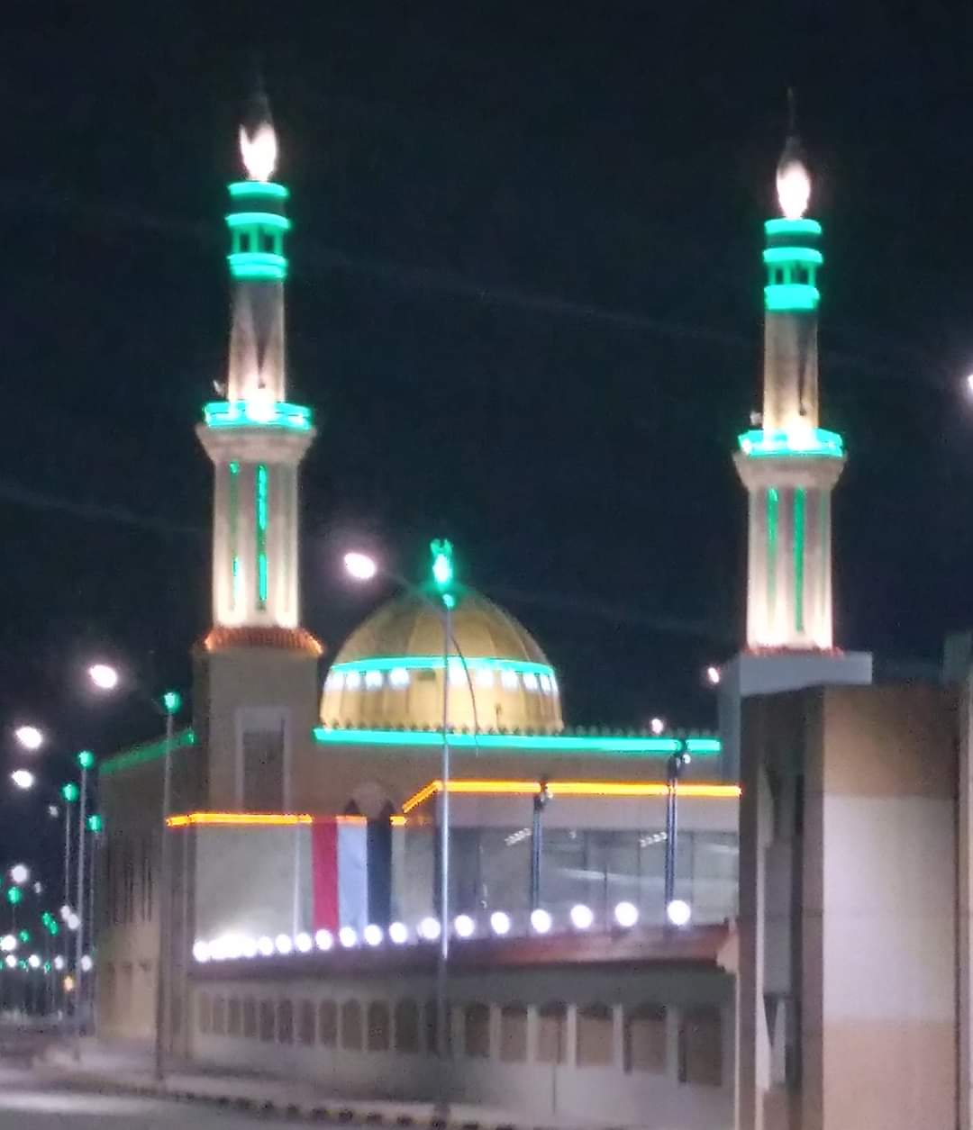 مسحد على المحور