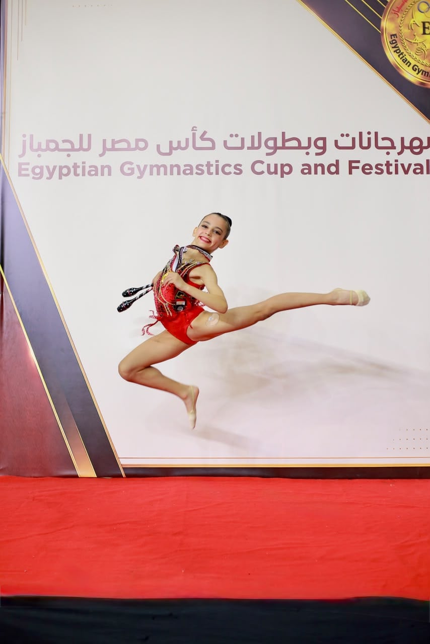 كادي عمرو لاعبة الجمباز الإيقاعي