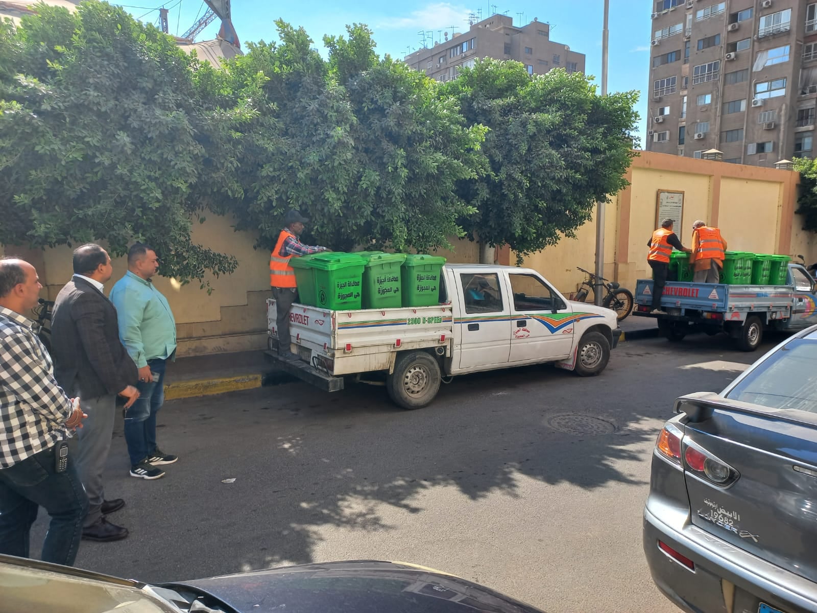 توزيع صناديق قمامة