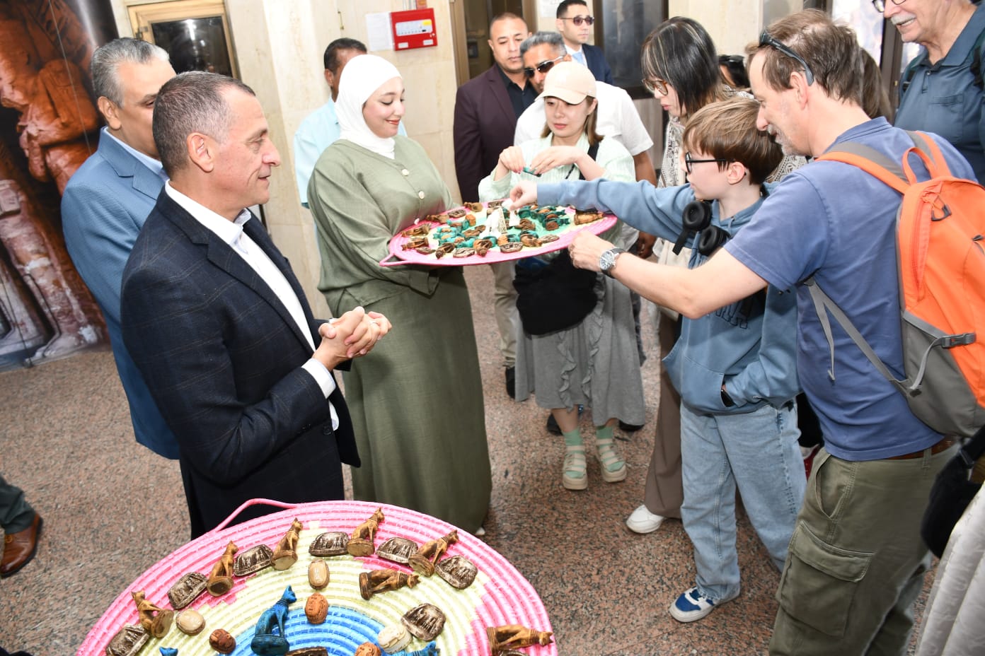 ضيوف مدينة أبو سمبل السياحية ضيوف مدينة أبو سمبل السياحية