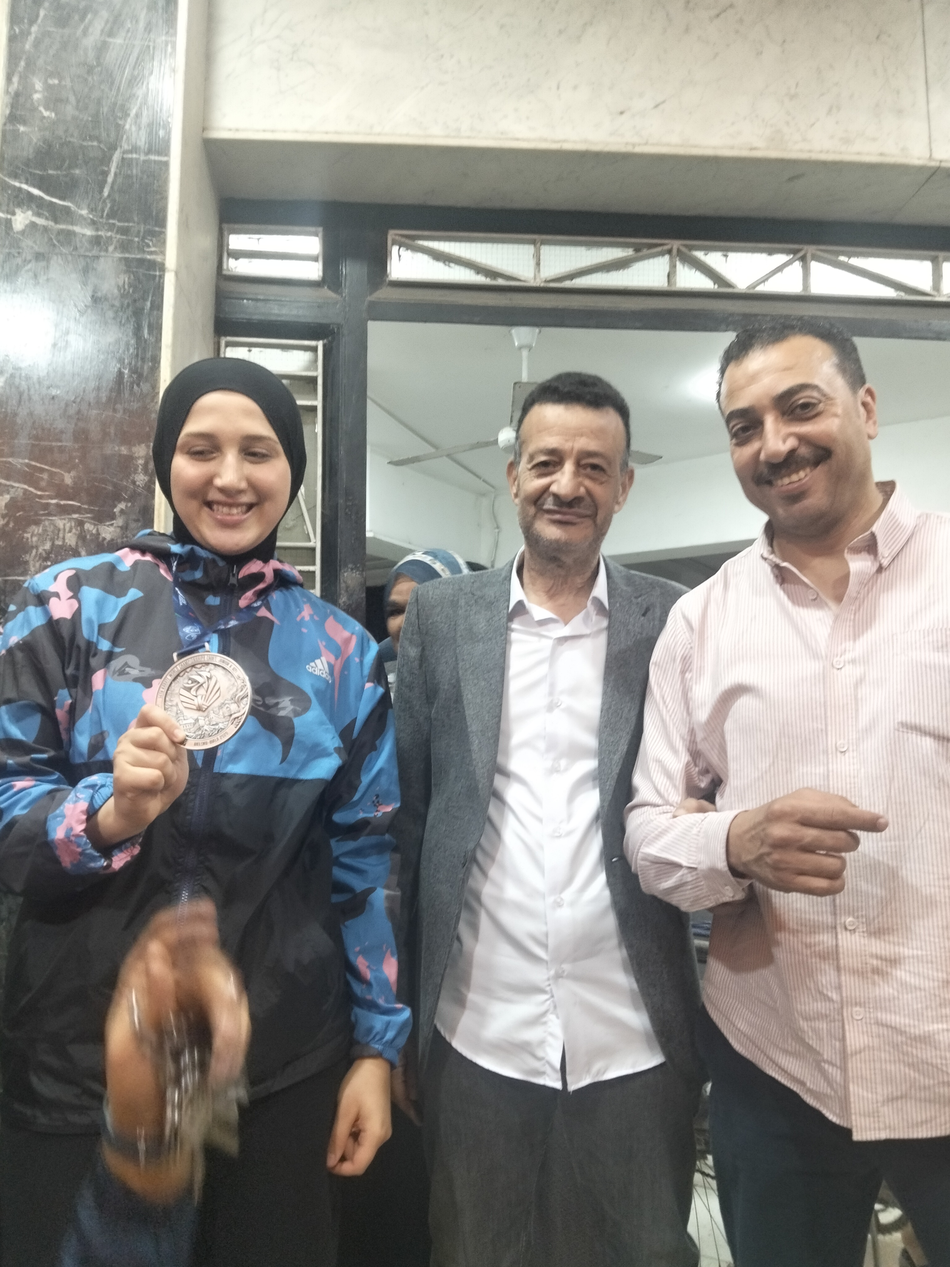 البطلة 