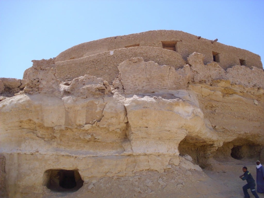 المباني الاثرية - واحة ام الصغير