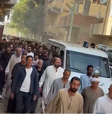 جانب من الجنازة
