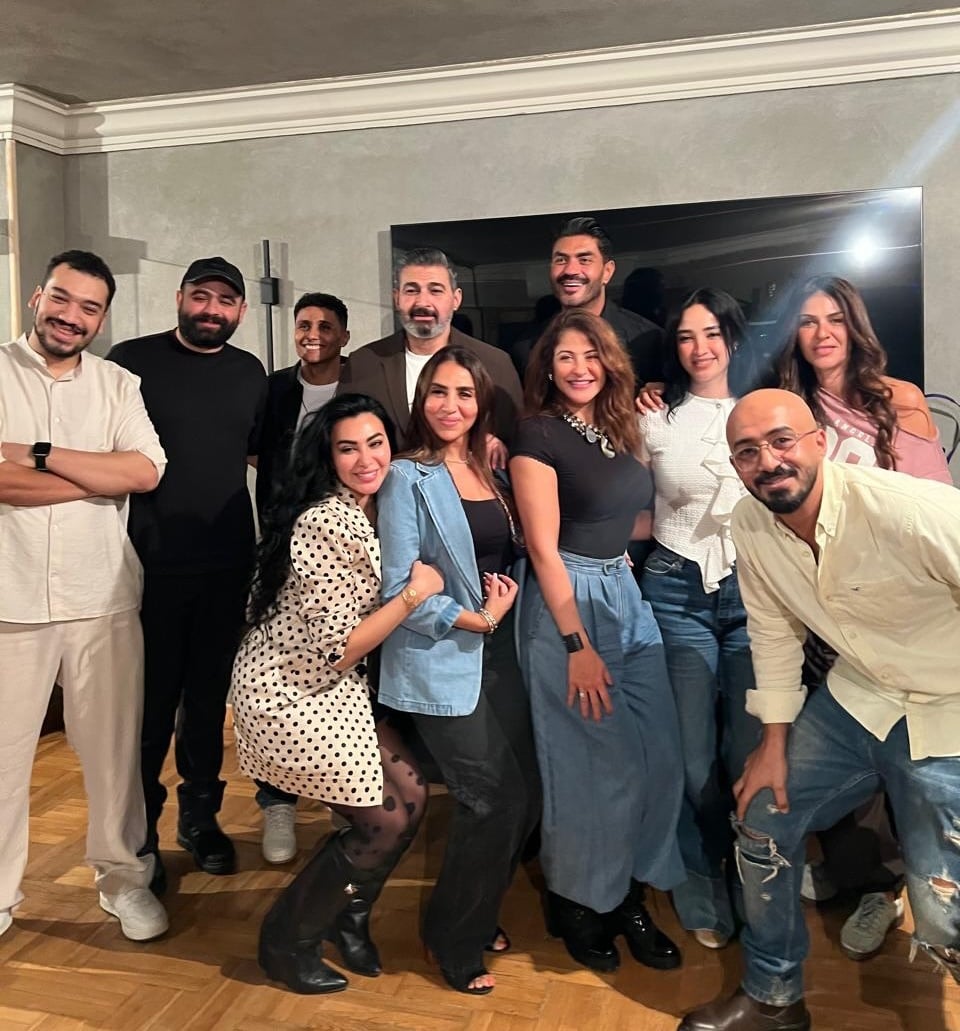 اسرة مسلسل القناع