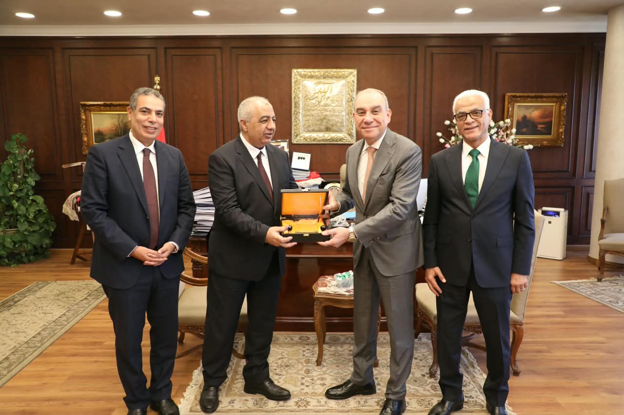 خلال اللقاء  (3)
