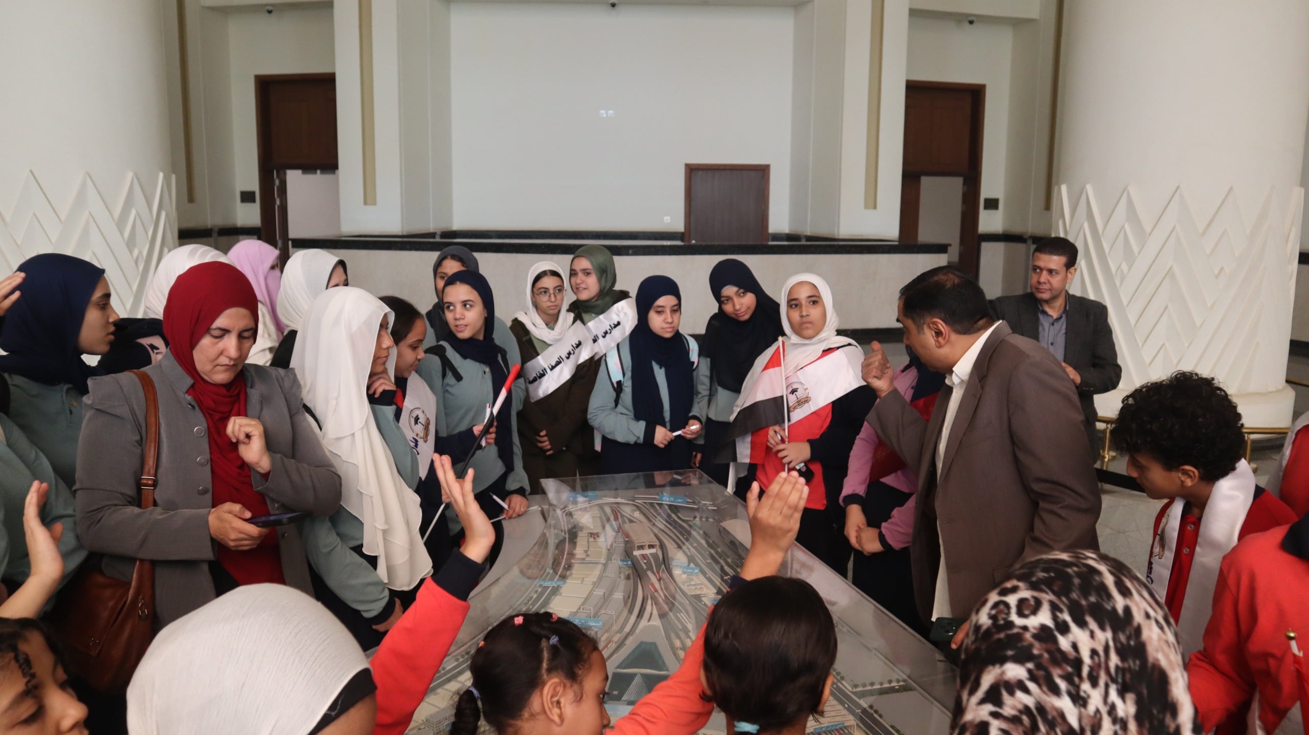 زيارات ميدانية لطلاب المدارس لمحطة بشتيل لتعزيز الوعي بالحفاظ على المرفق زيارات ميدانية لطلاب المدارس لمحطة بشتيل لتعزيز الوعي بالحفاظ على المرفق