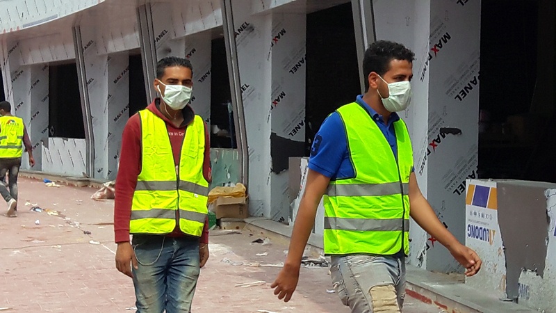 عمال بمنطقة البحيرات
