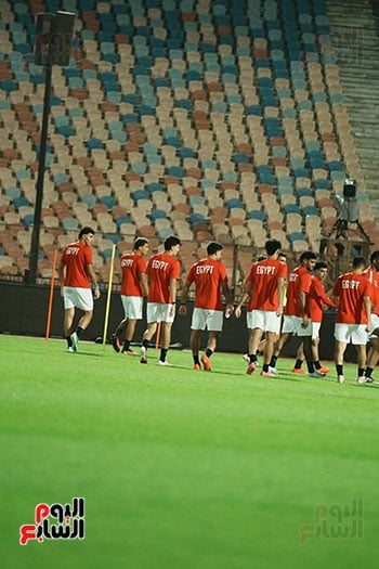 اللاعبون فى المران