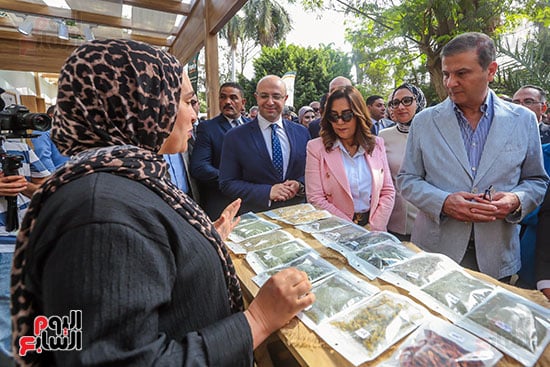 جولة الوزير للمعرض