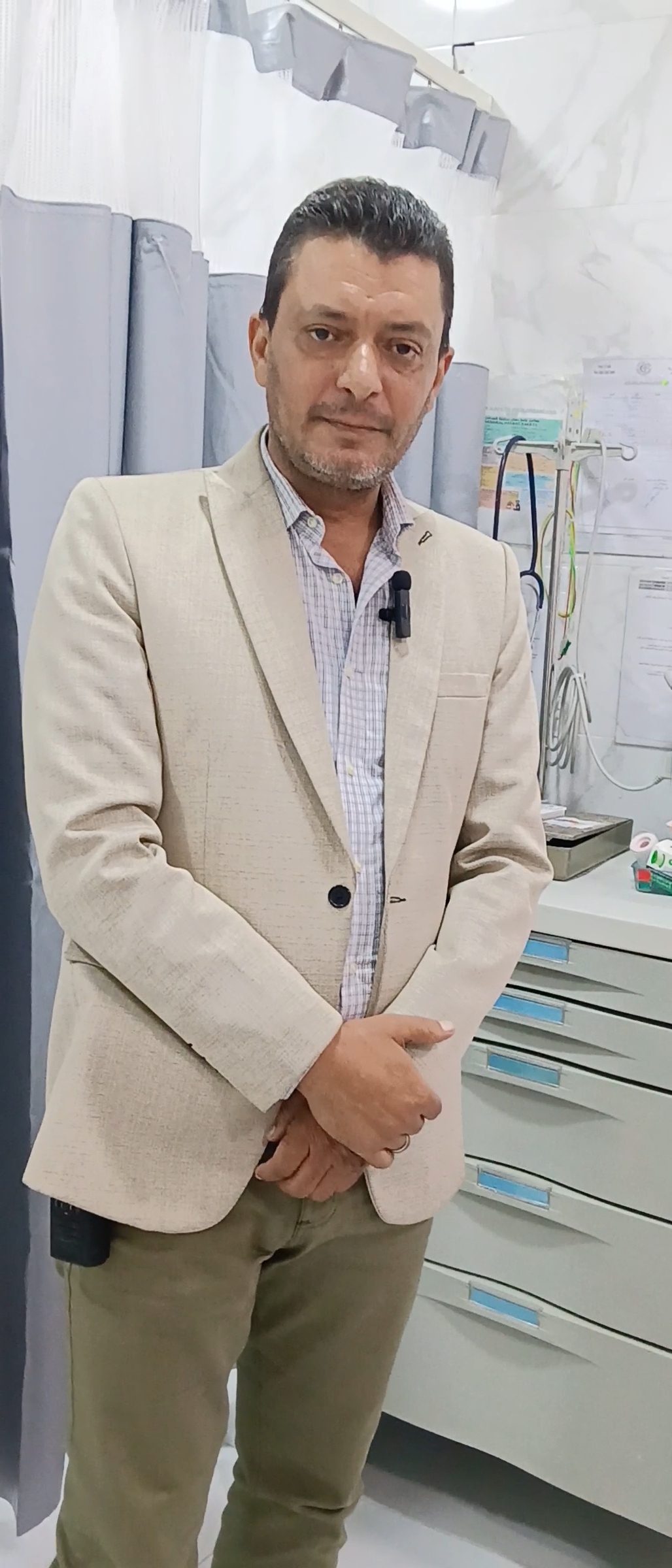الدكتور نصر نصار مدير إدارة الرعاية الحرجة