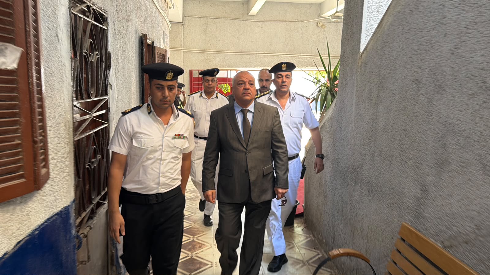 مدير أمن بنى سويف يتفقد وحدات المرور مدير أمن بنى سويف يتفقد وحدات المرور