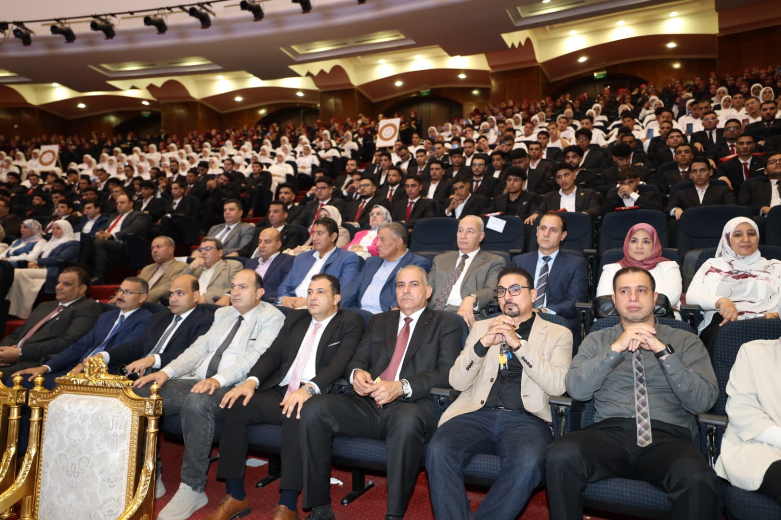 الحضور خلال الاحتفالية الحضور خلال الاحتفالية