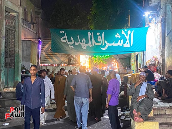 خيام الاحتفالات بجوار المسجد خيام الاحتفالات بجوار المسجد