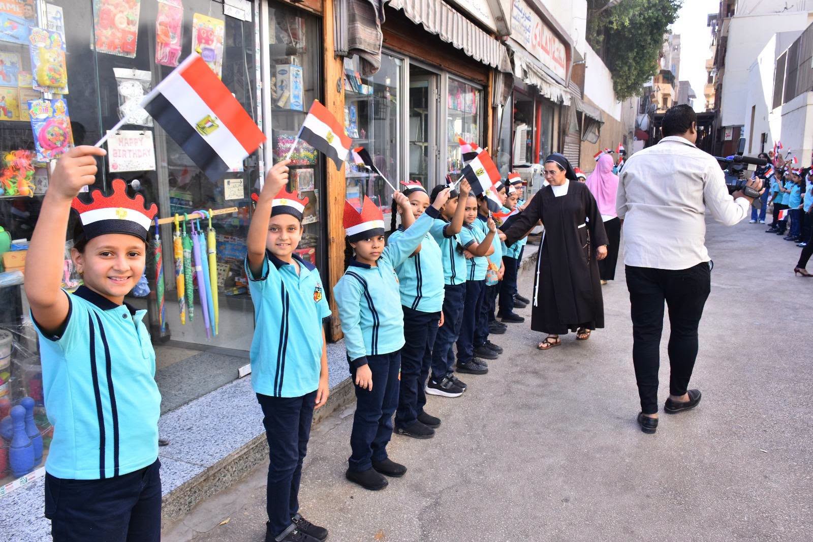 فرحة الأطفال بالمشاركة فى ذكرى نصر أكتوبر المجيدة