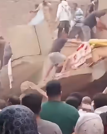 انهيار منزل بشارع المحطة ببيلا