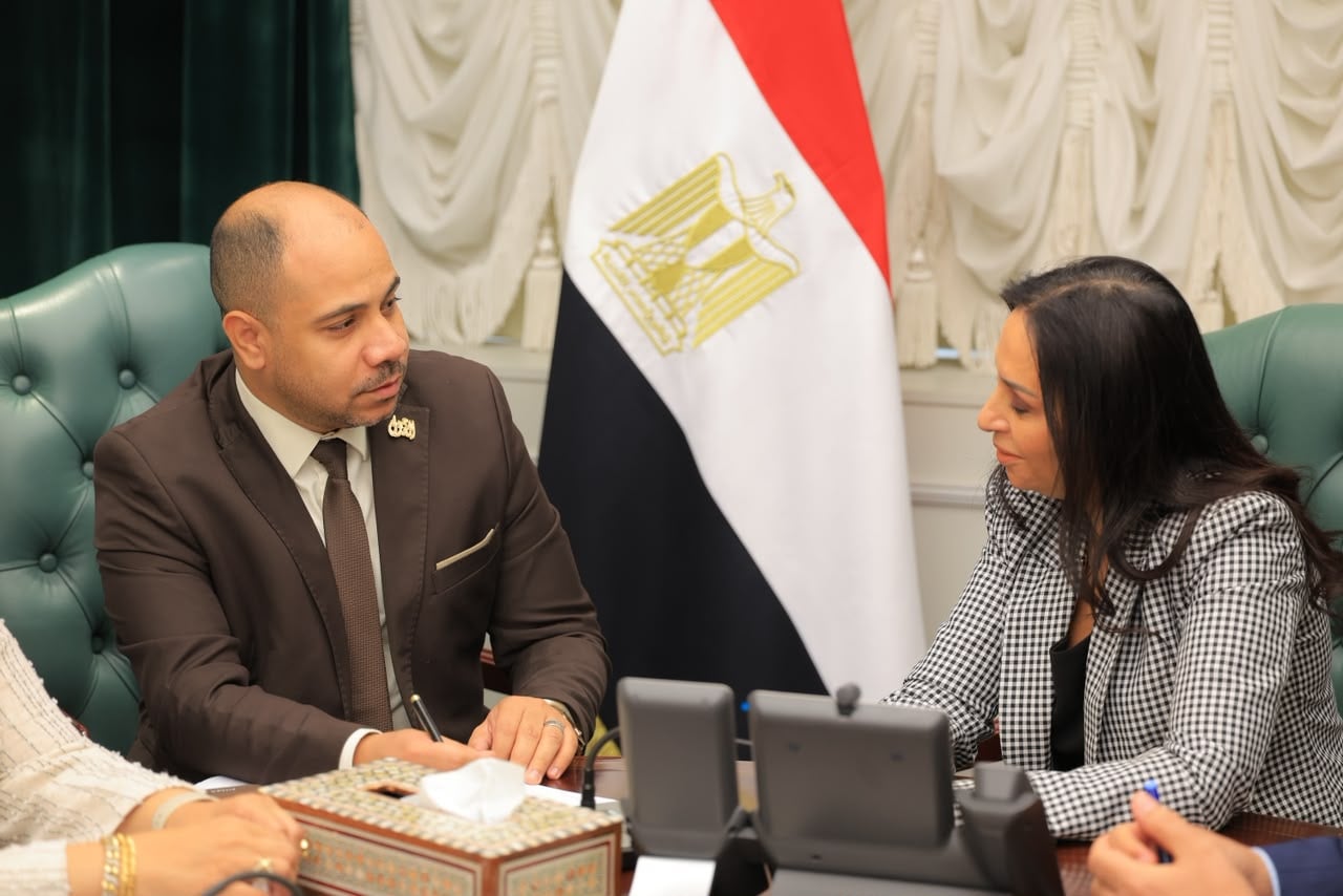 مايا مرسى تلتقي عددًا من أعضاء مجلس النواب