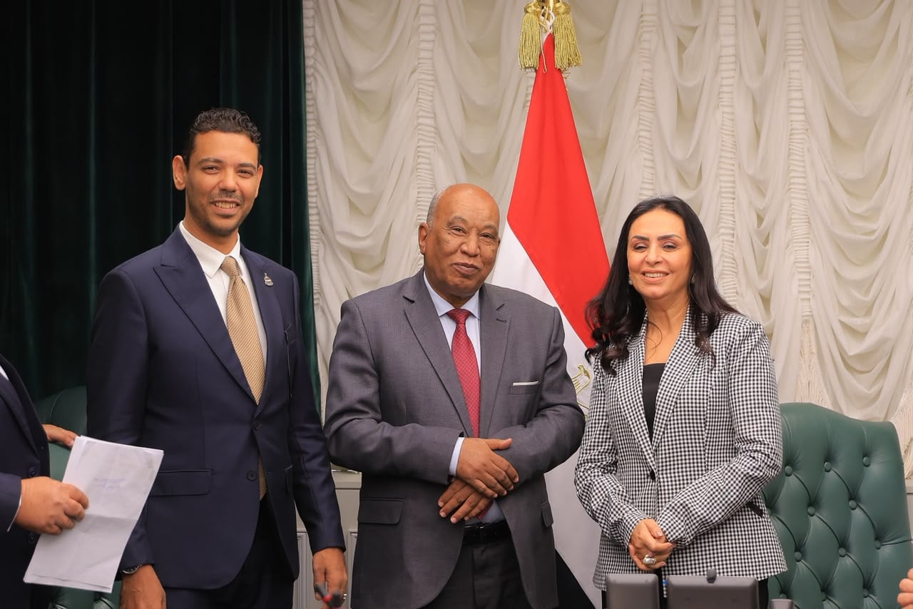 وزيرة التضامن الاجتماعي خلال لقائها مع أعضاء مجلس النواب