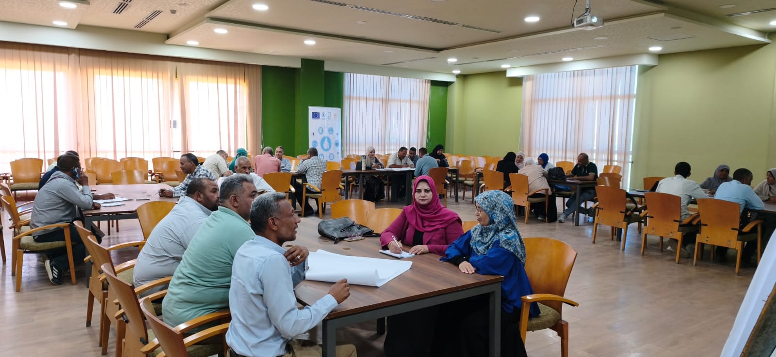 فرق متخصصة للتنمية الاقتصادية بقرى مبادرة "حياة كريمة"