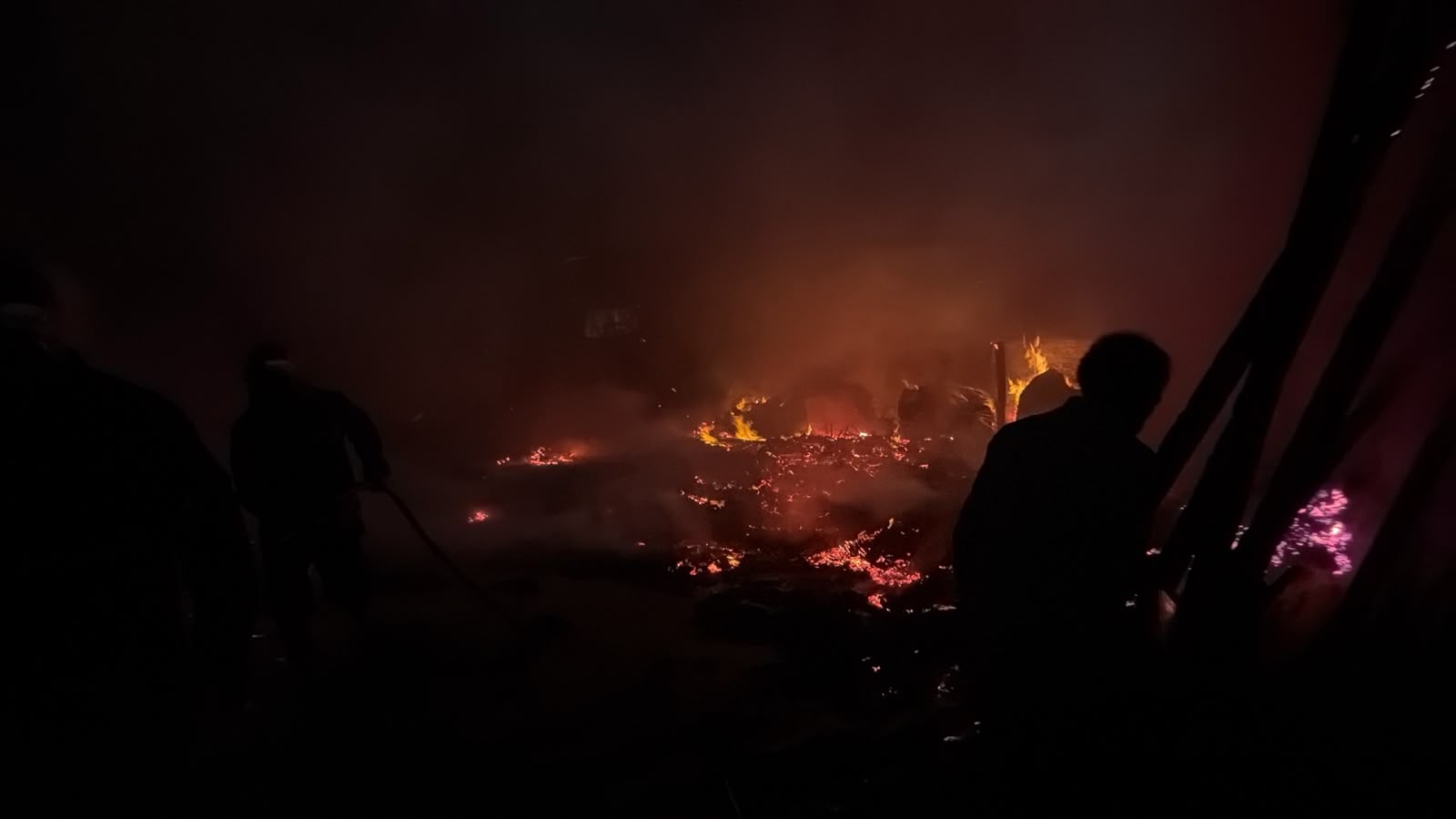 السيطرة على الحريق2